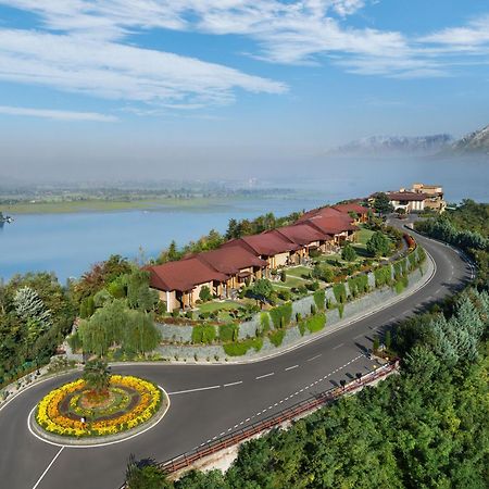 Hotel Taj Dal View Srinagar Zewnętrze zdjęcie