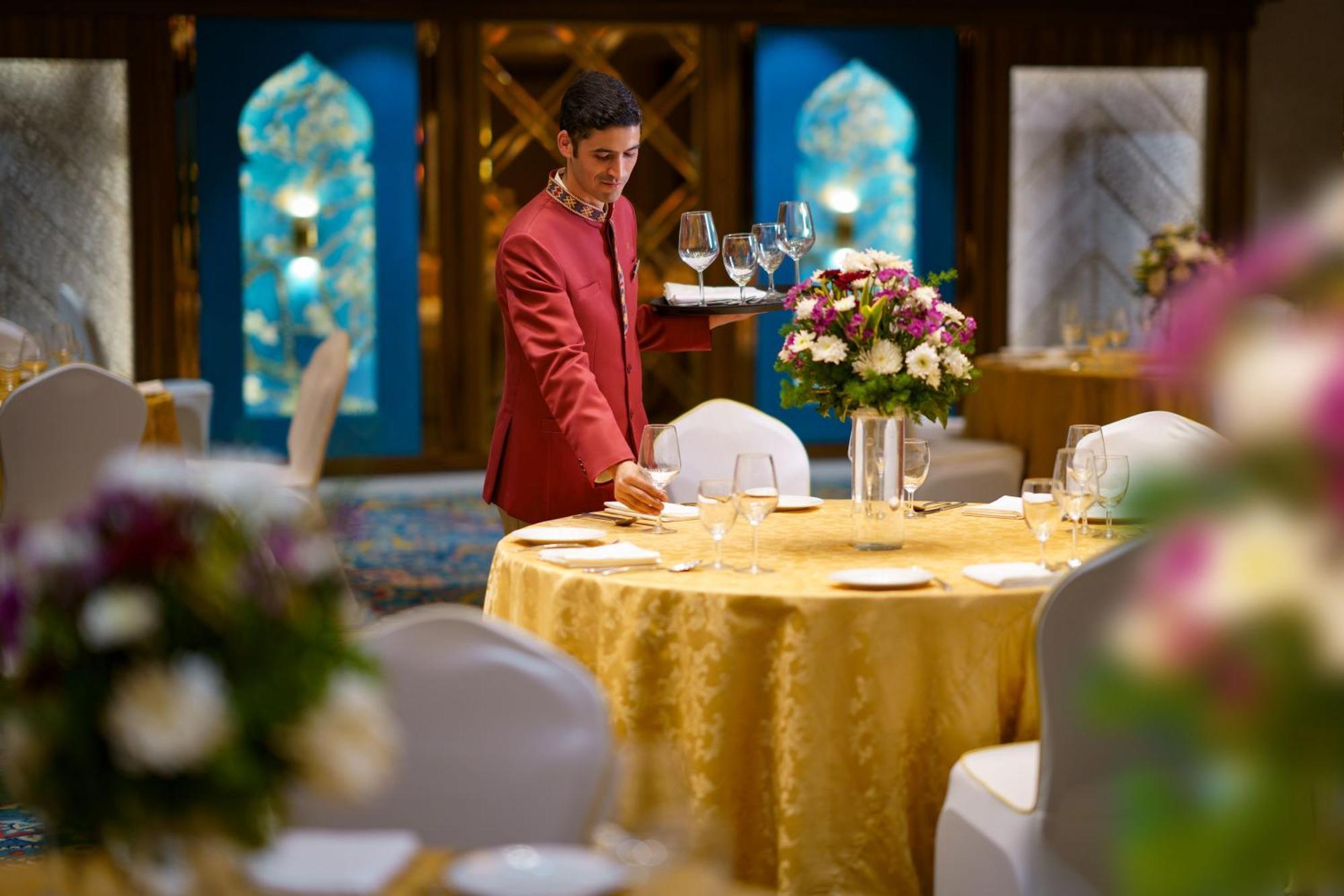 Hotel Taj Dal View Srinagar Zewnętrze zdjęcie