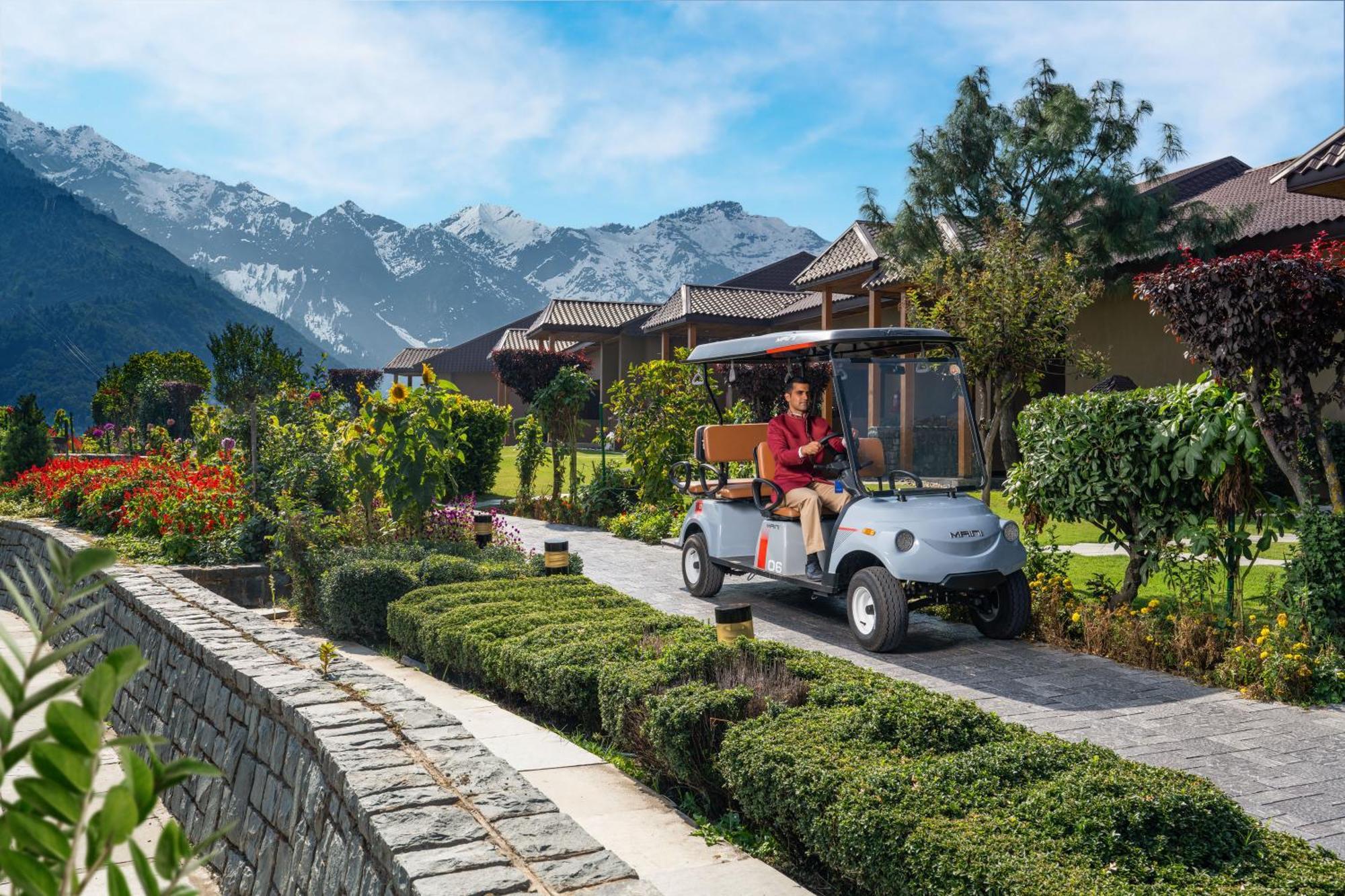 Hotel Taj Dal View Srinagar Zewnętrze zdjęcie