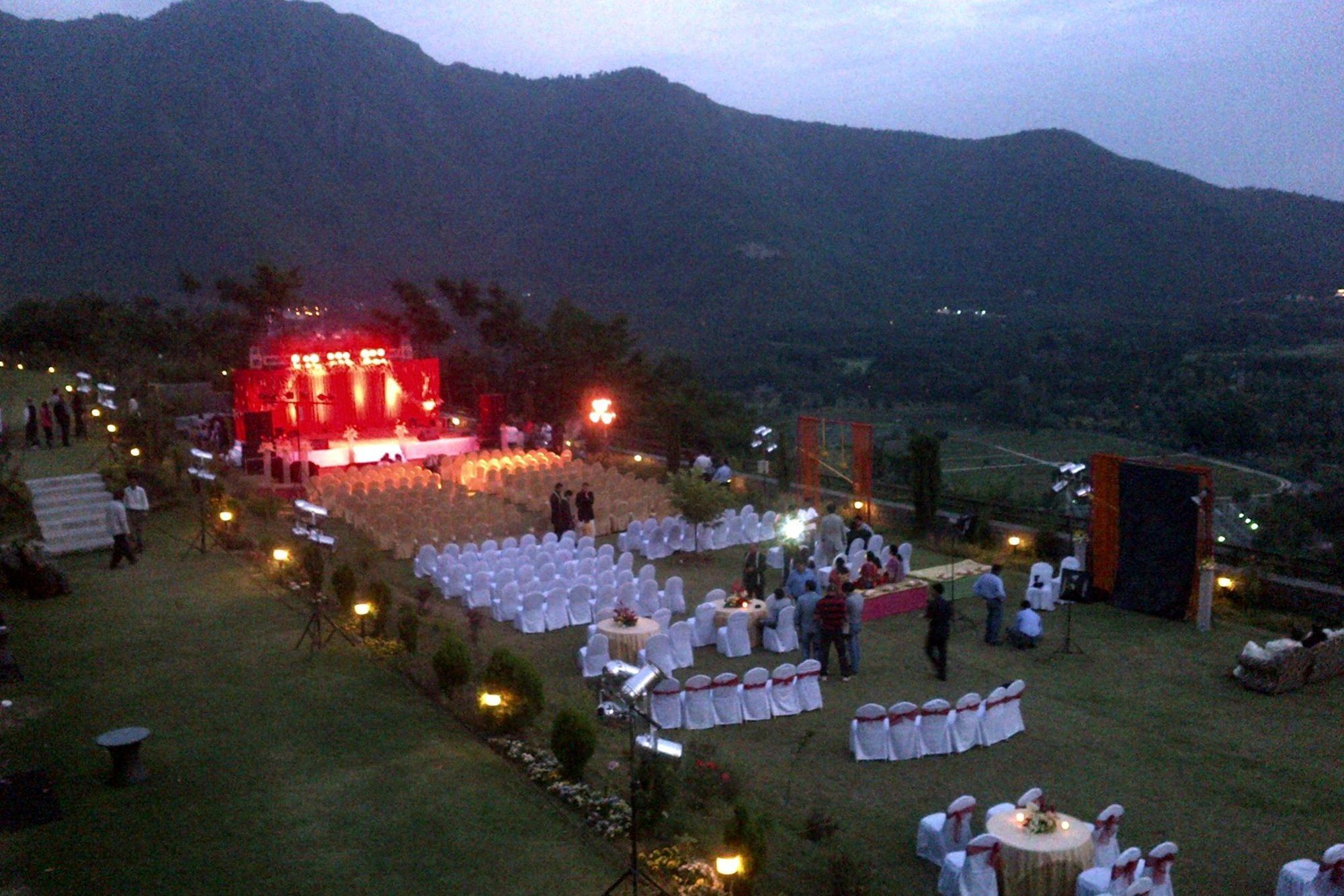 Hotel Taj Dal View Srinagar Wyposażenia zdjęcie